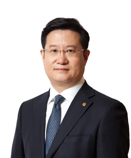 Mr. Deng Renjie, Executive Vice President