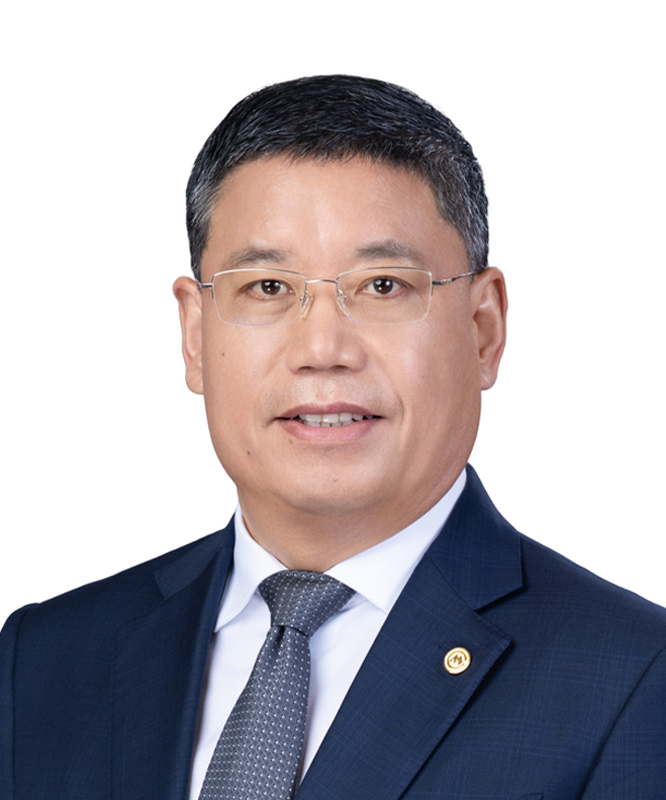 Li Yongming, Director