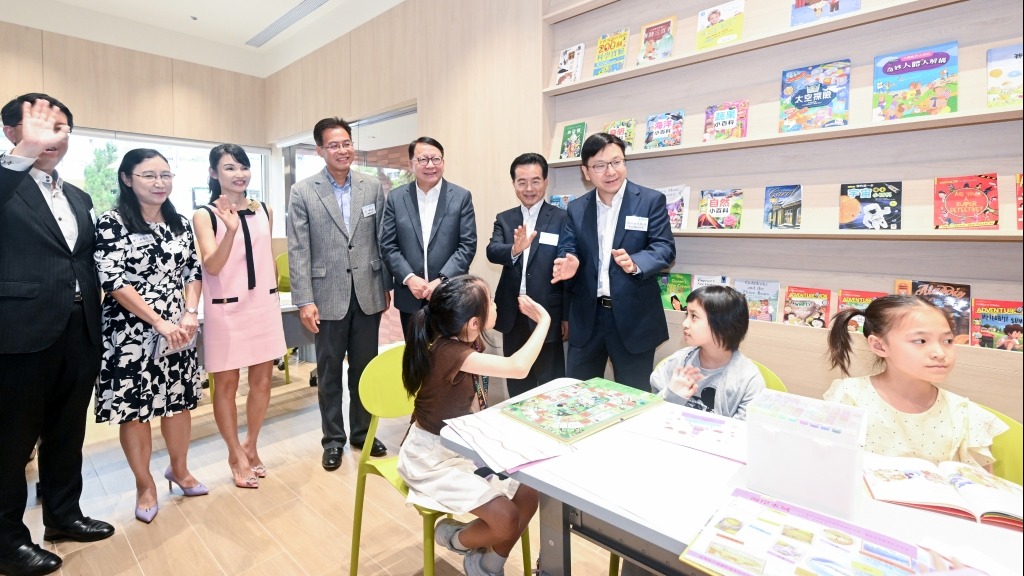 招商局资助的香港深水埗东社区客厅开幕