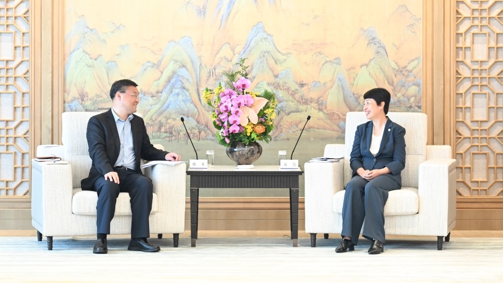 石岱会见漳州市市长魏东一行