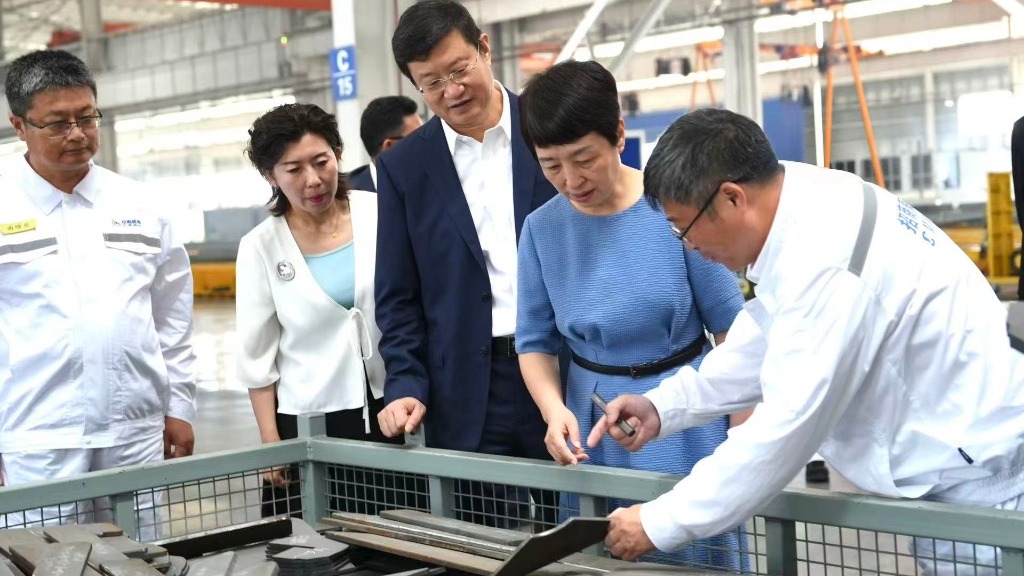 石岱拜会青岛市威海市主要领导并开展工作调研