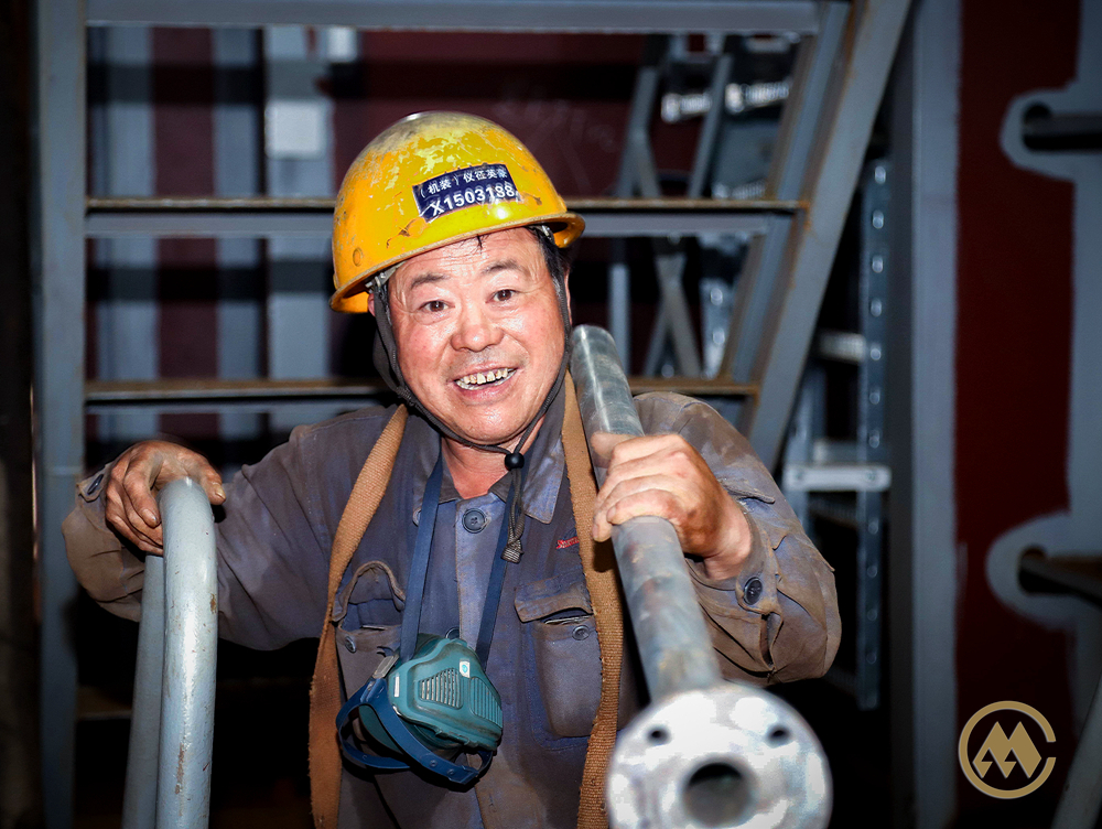高温下的建设者